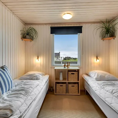 Helt Nyrenoveret Kun 200 M Fra Vesterhavet Sj257 Feriehus *