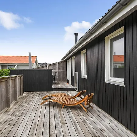 Ferienhaus Helt Nyrenoveret Kun 200 M Fra *