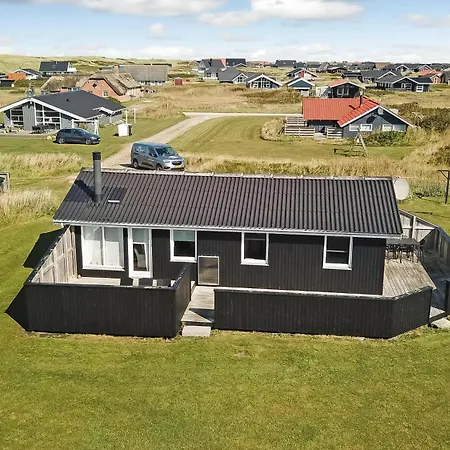 Helt Nyrenoveret Kun 200 M Fra Vesterhavet Sj257